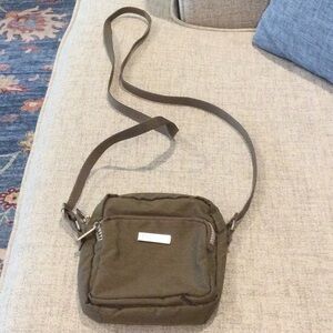 Small Baggallini cross body/shoulder bag